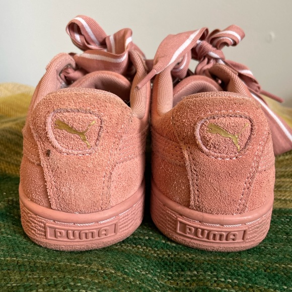 Puma Suede Heart Satin II Cameo Brown Pink Womens Casual Sneakers - Picture 4 of 6